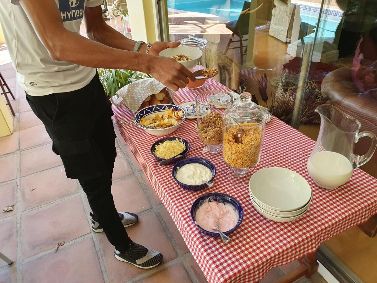 On Pinewood Guest House Cape Town Luaran gambar