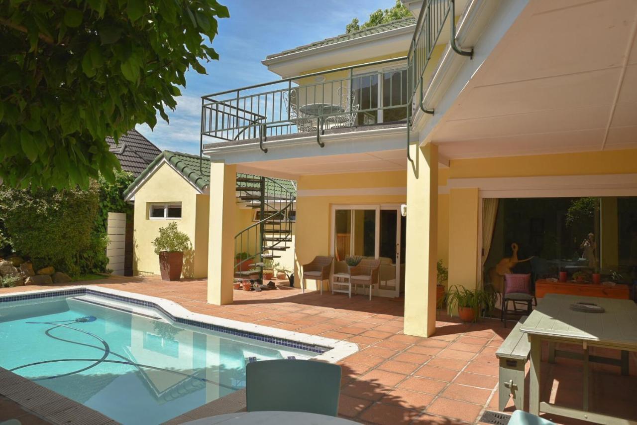 On Pinewood Guest House Cape Town Luaran gambar