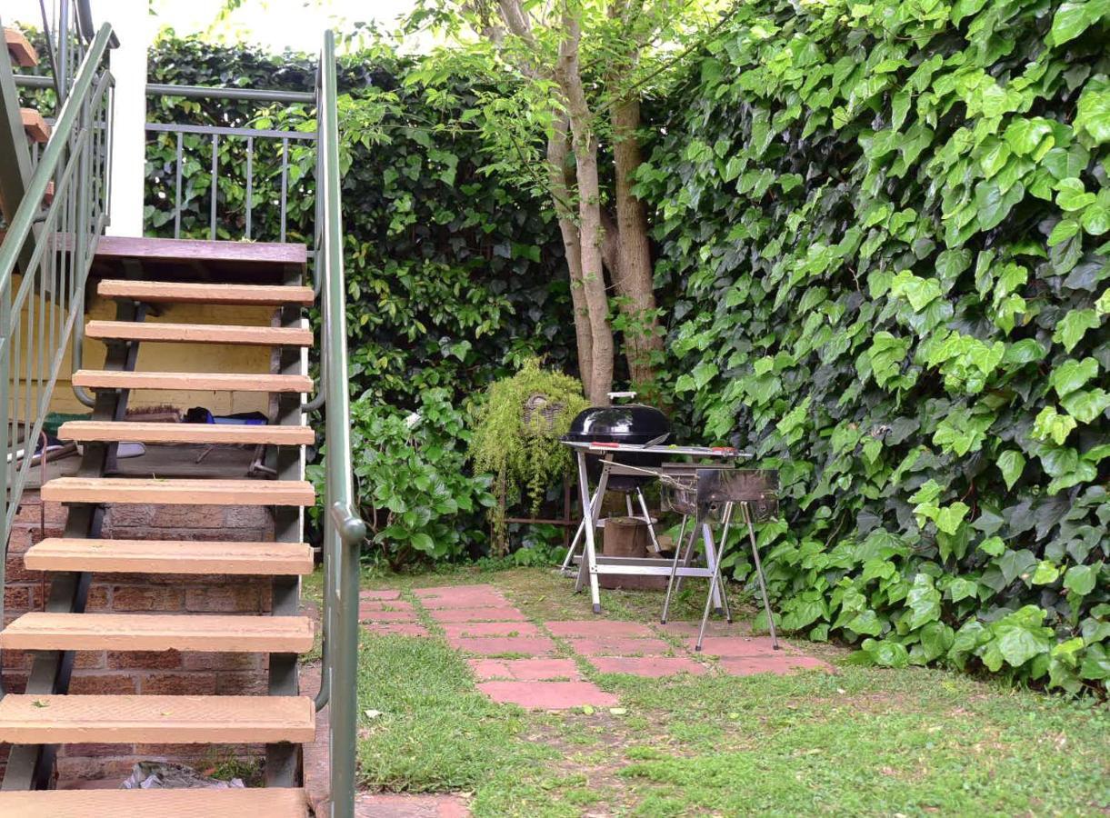 On Pinewood Guest House Cape Town Luaran gambar