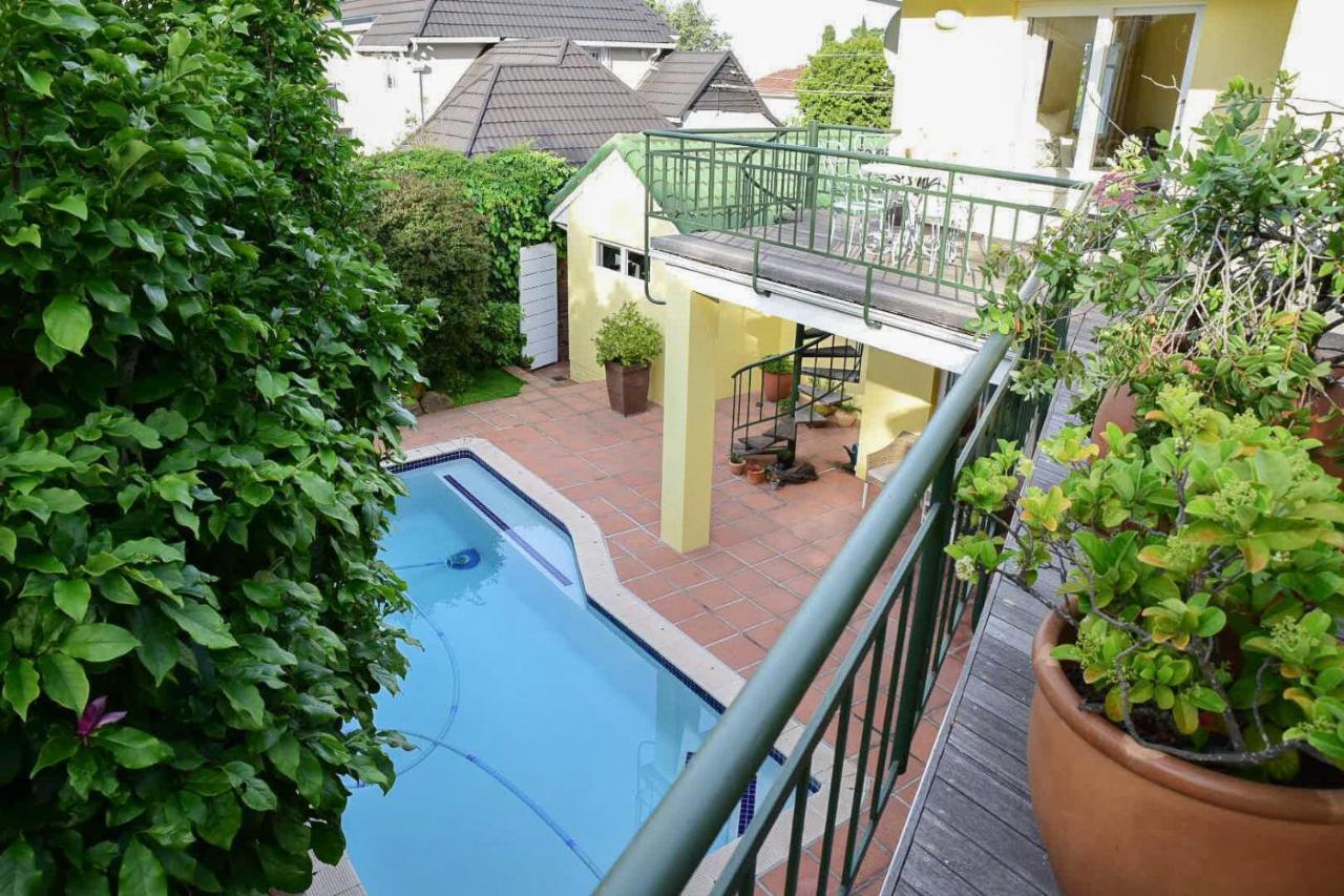On Pinewood Guest House Cape Town Luaran gambar