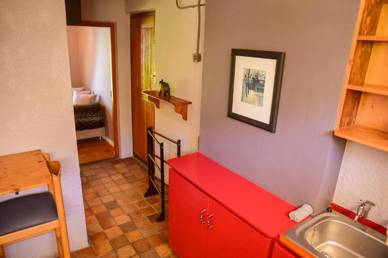 On Pinewood Guest House Cape Town Luaran gambar